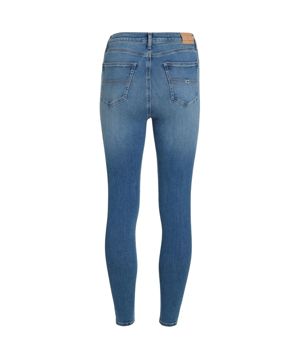 Belt-Loop Jeans