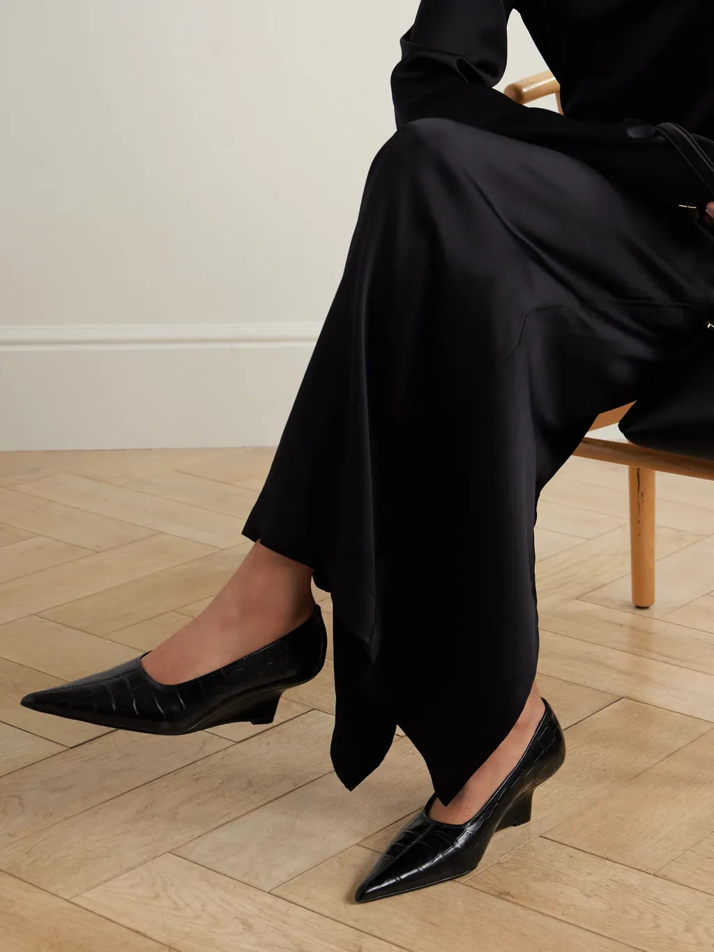 Pointed-Toe Wedge Heels
