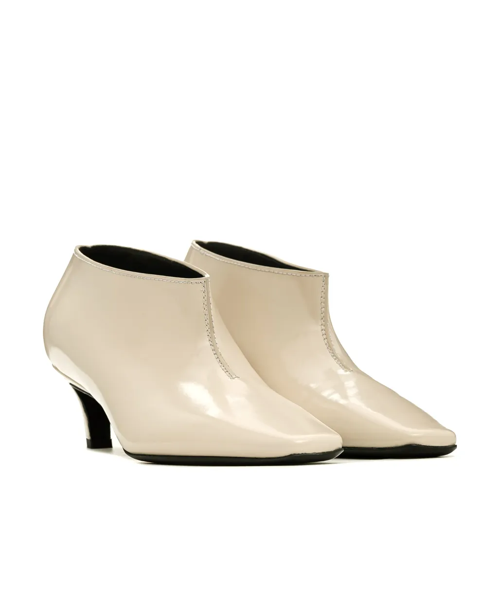 Square-Toed Short Boots