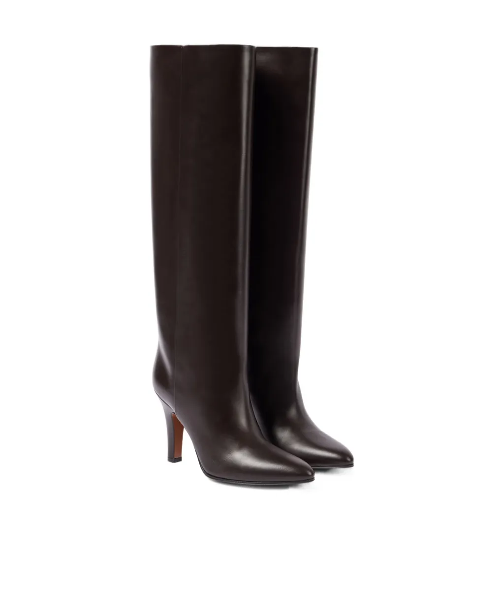 Pointed-Toe Boots