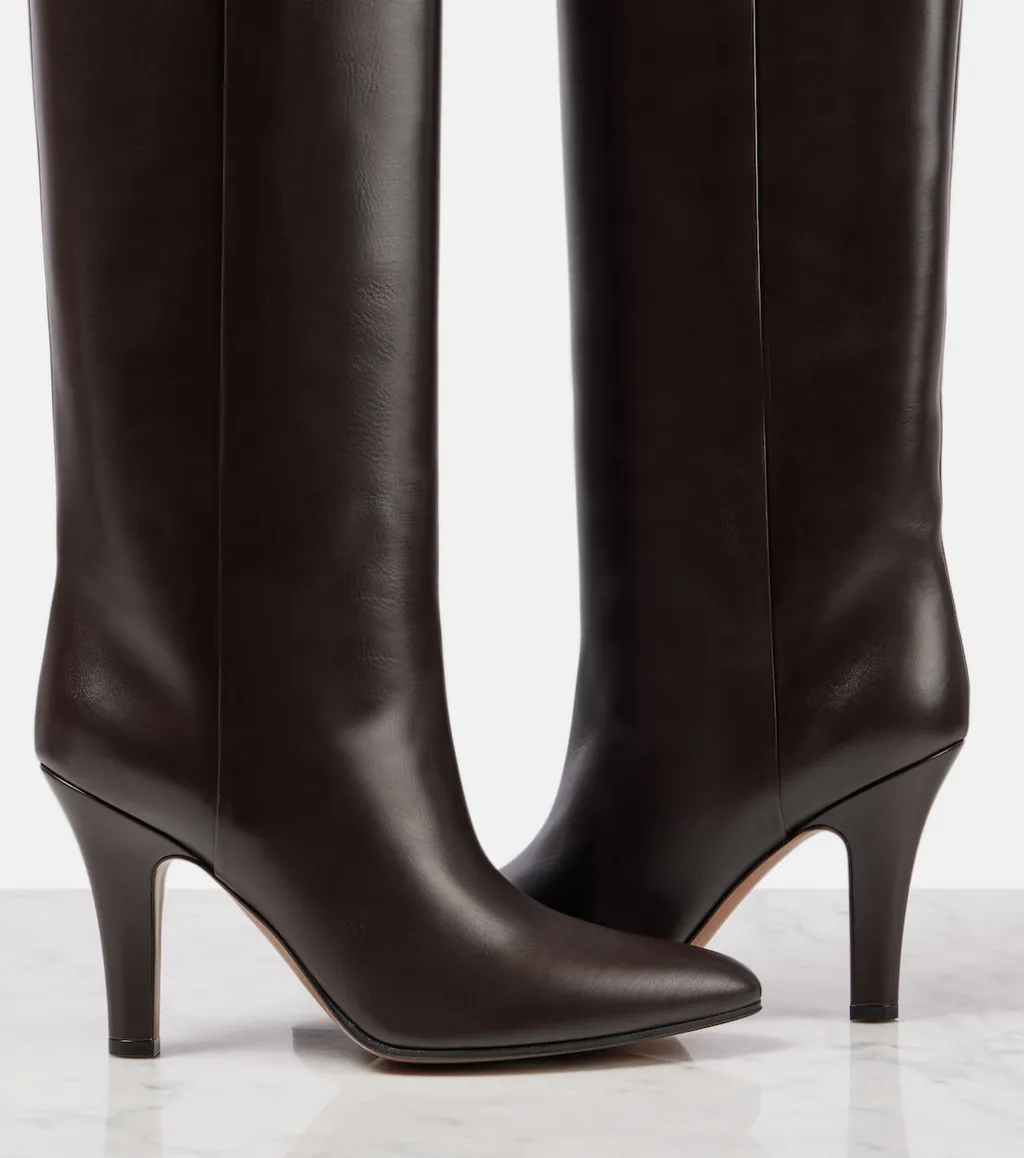 Pointed-Toe Boots
