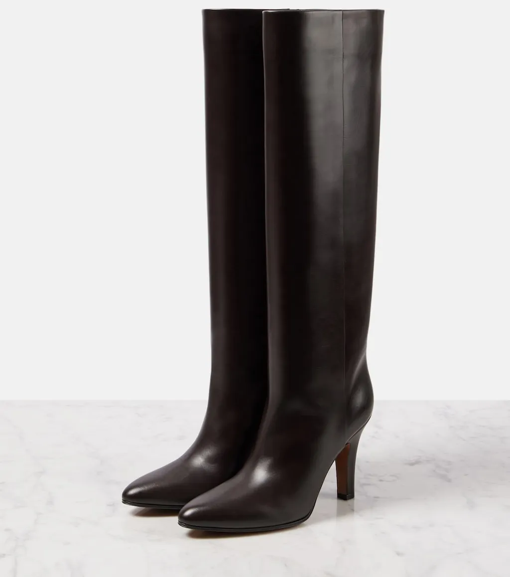 Pointed-Toe Boots