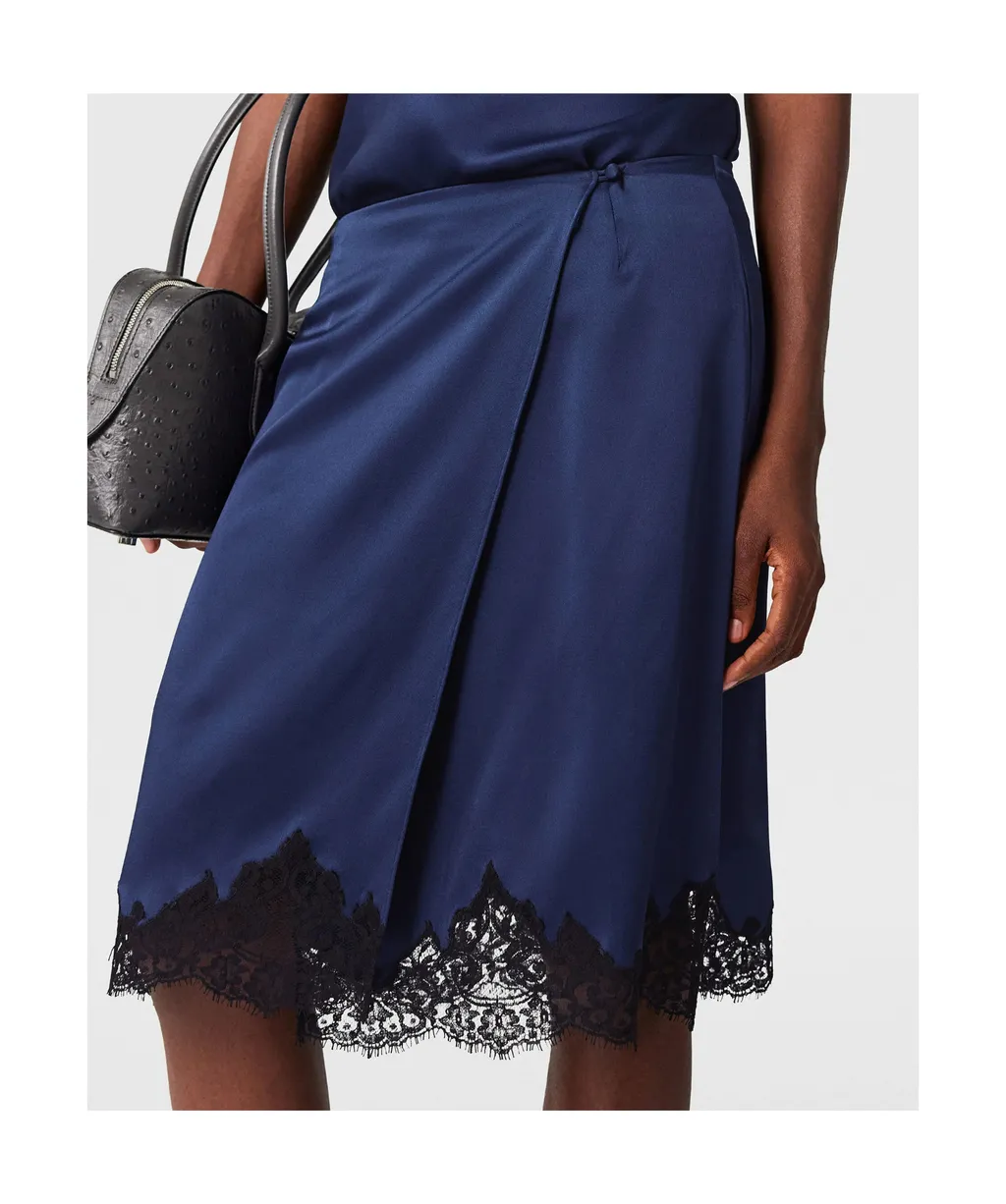 Lace-Trimmed Scalloped Short Skirt