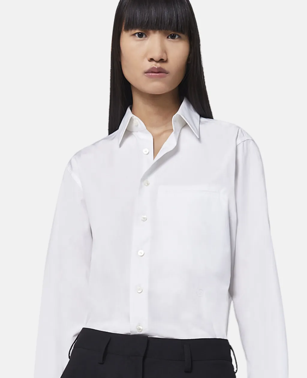 Long-Sleeved Buttoned Shirt