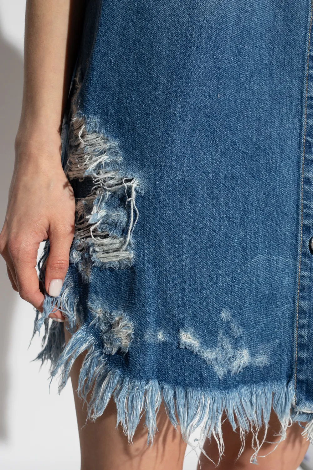 Ripped-Hem Buttoned Denim Shirt