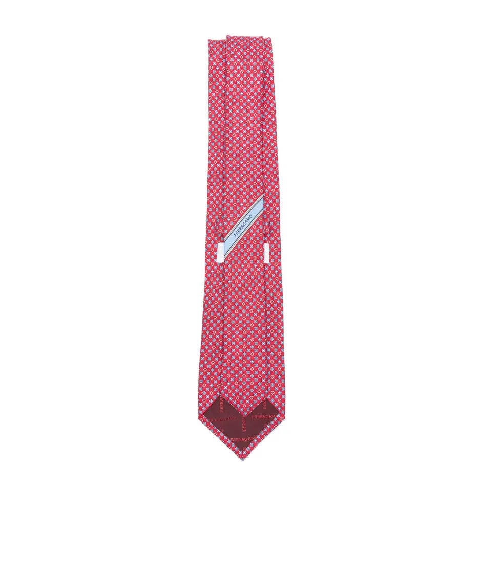 Pointed Tie