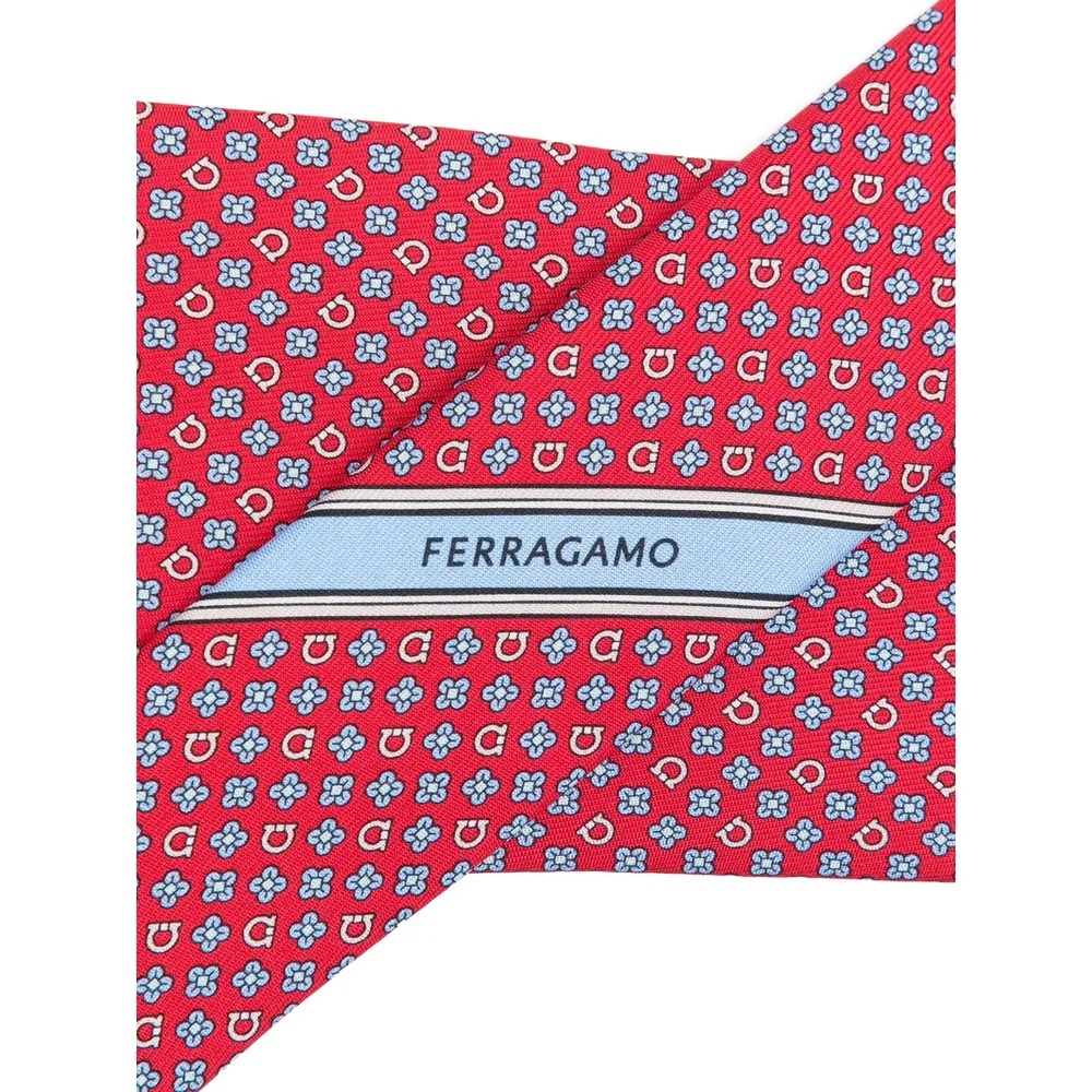 Pointed Tie