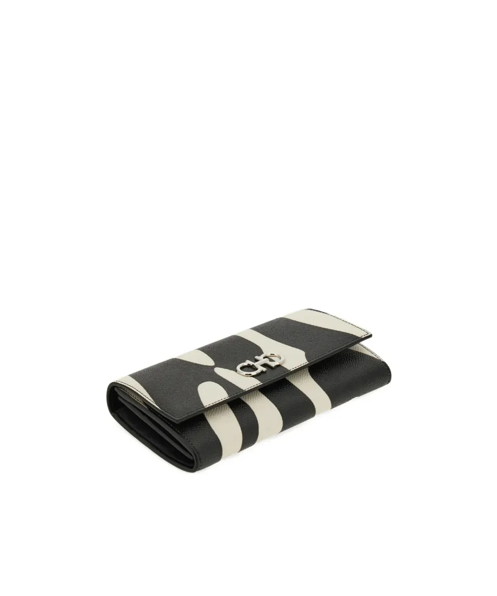 Gancini Wallet With Chain