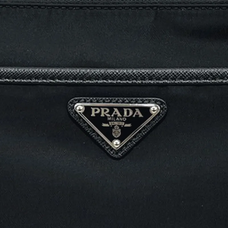 Zipper Clutch