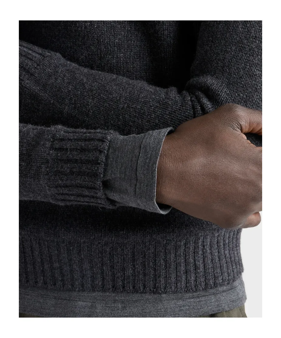Long-Sleeved Crewneck Jumper