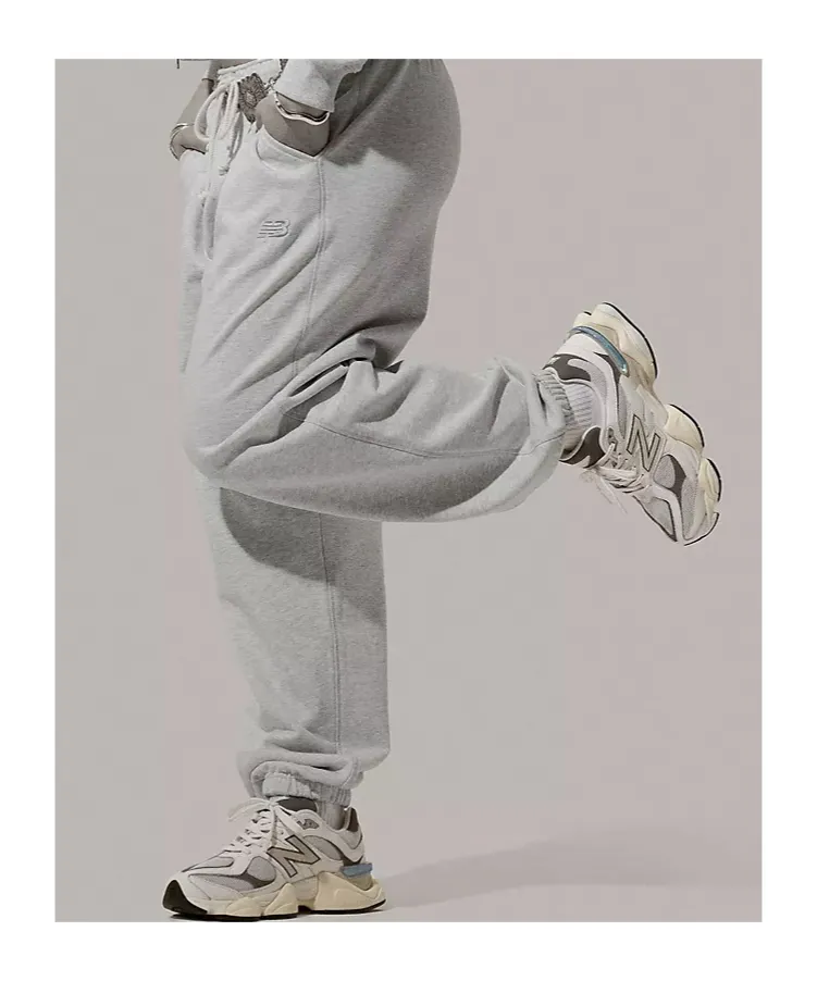 9060 Sneakers