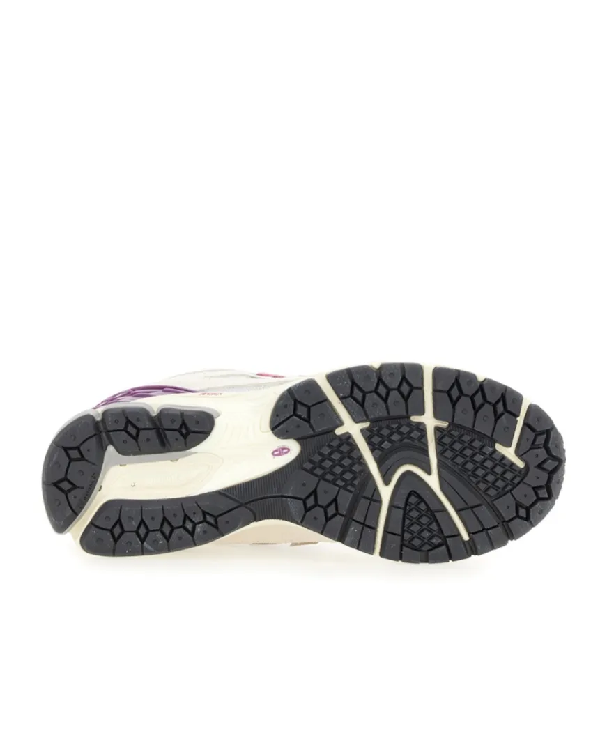 1906R Lace-Up Sneakers