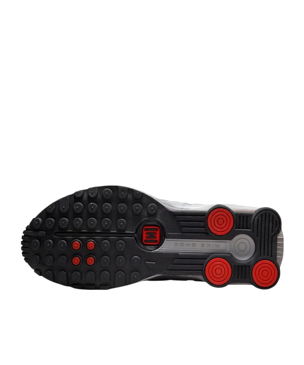 Shox R4 Lace-Up Sneakers