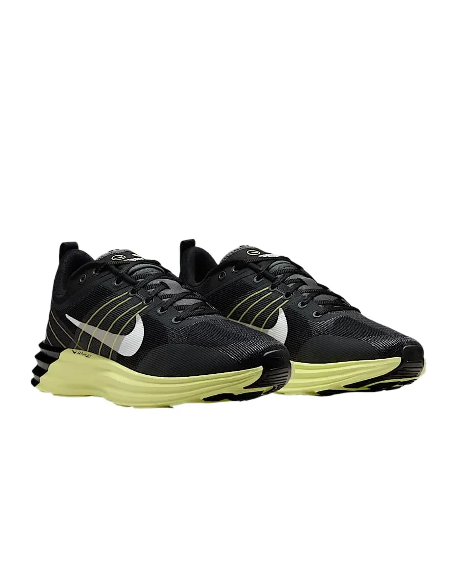 Lunar Roam Sneakers