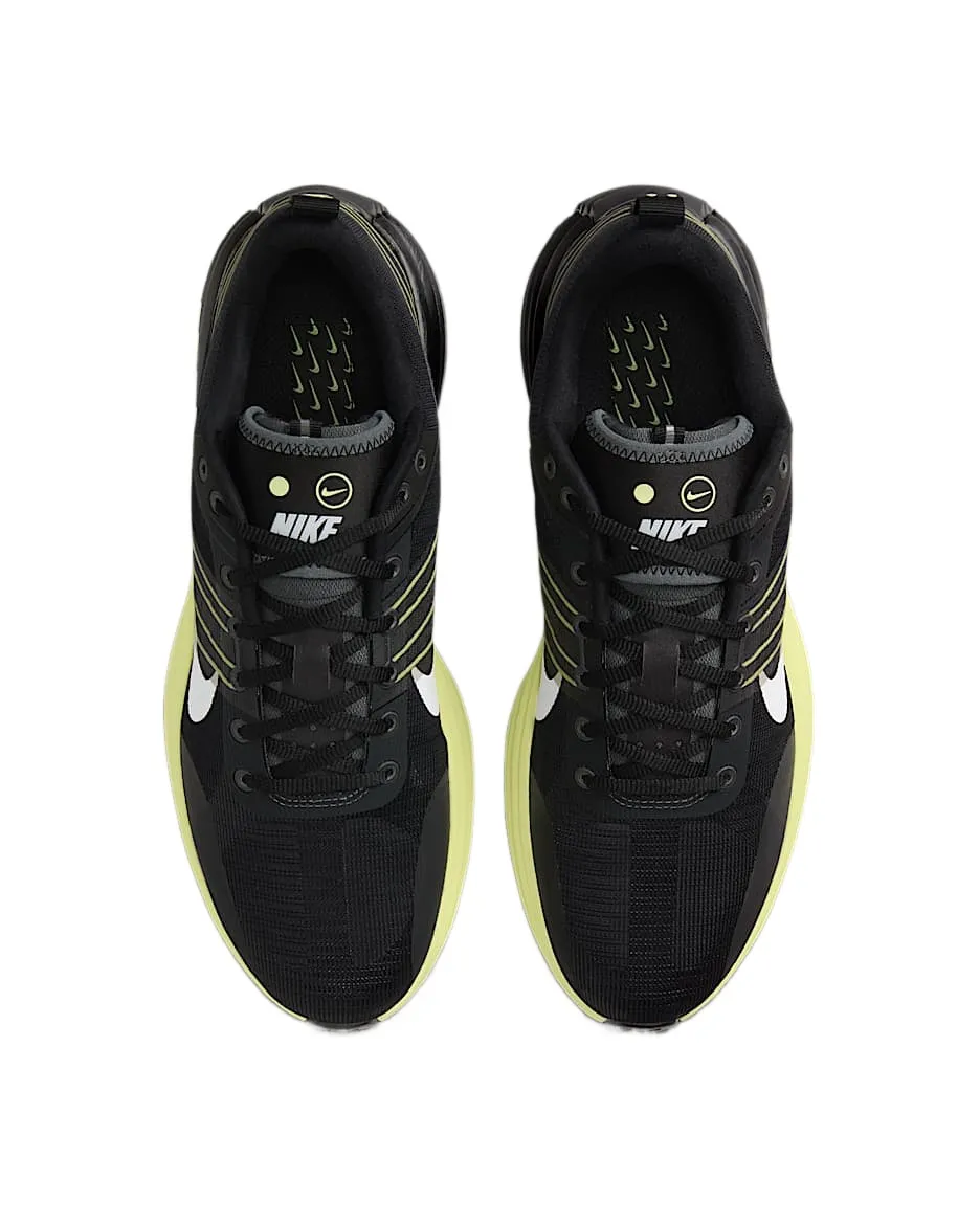Lunar Roam Sneakers