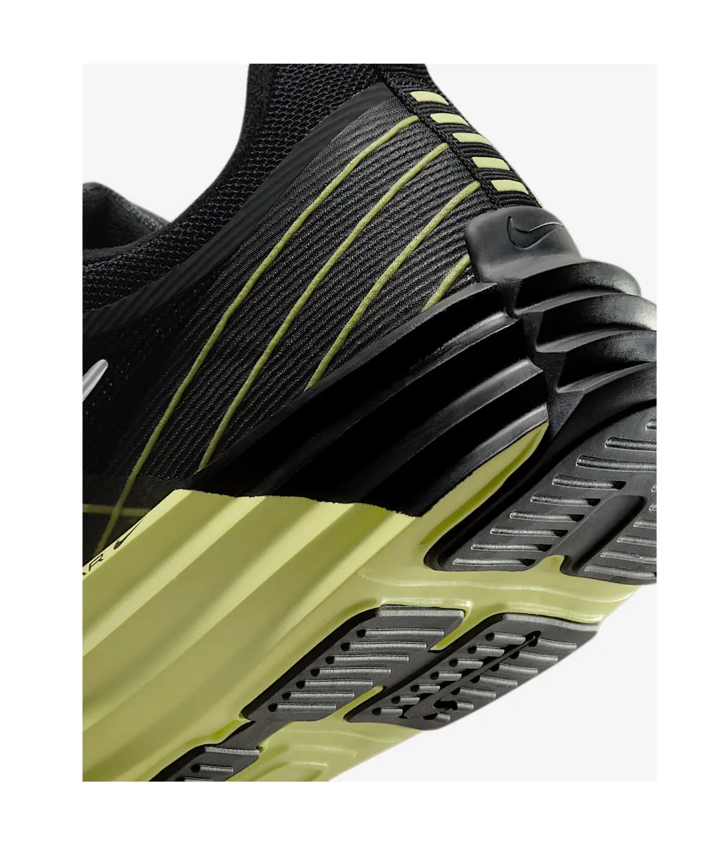Lunar Roam Sneakers