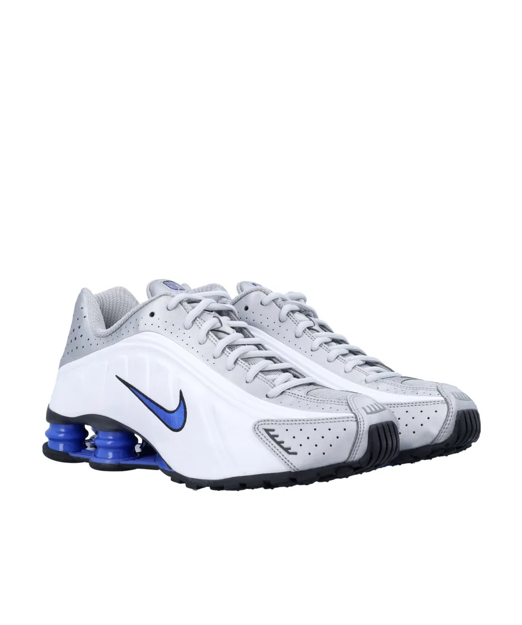 Shox R4 Lace-Up Sneakers