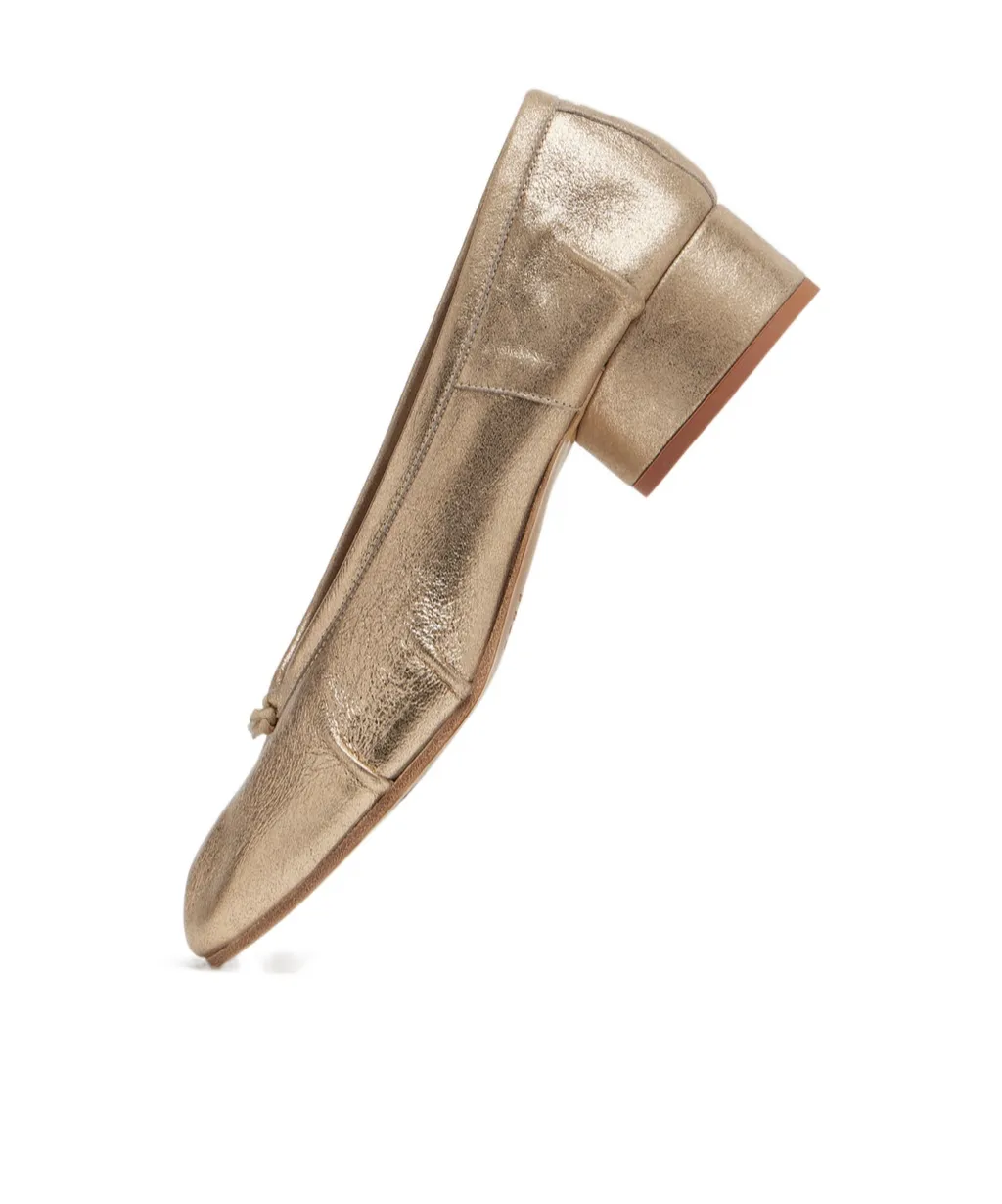 Tabi Pumps