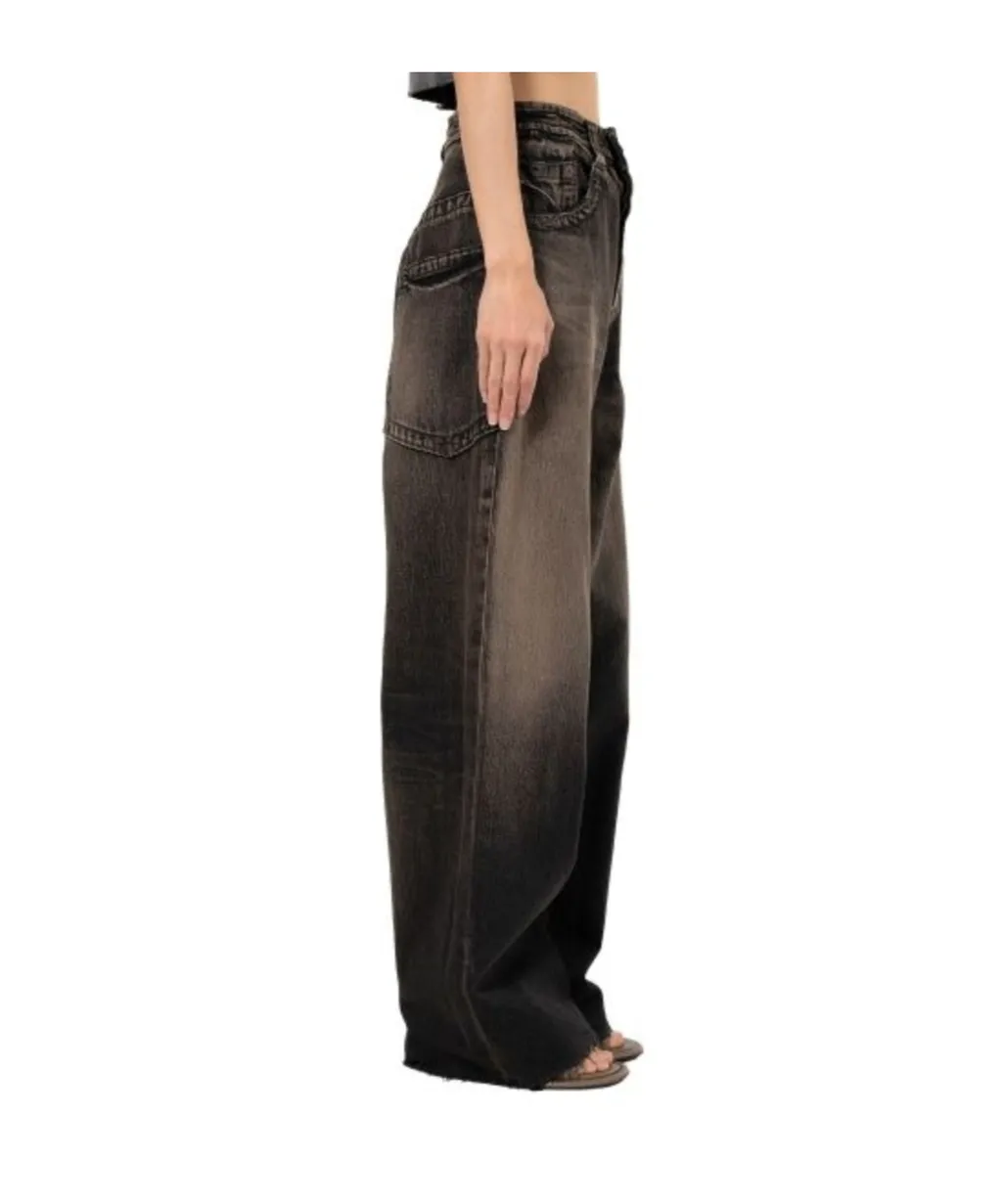 Frayed Hem Straight-Leg Jeans