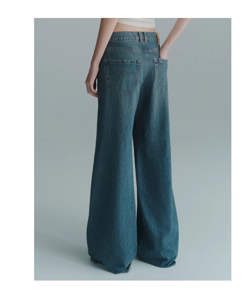 Low-Rise Wide-Leg Jeans