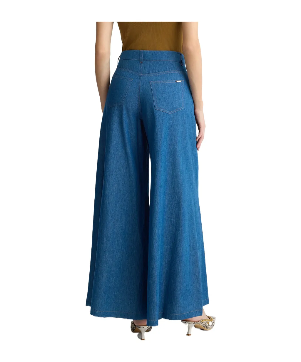 Flared Jeans