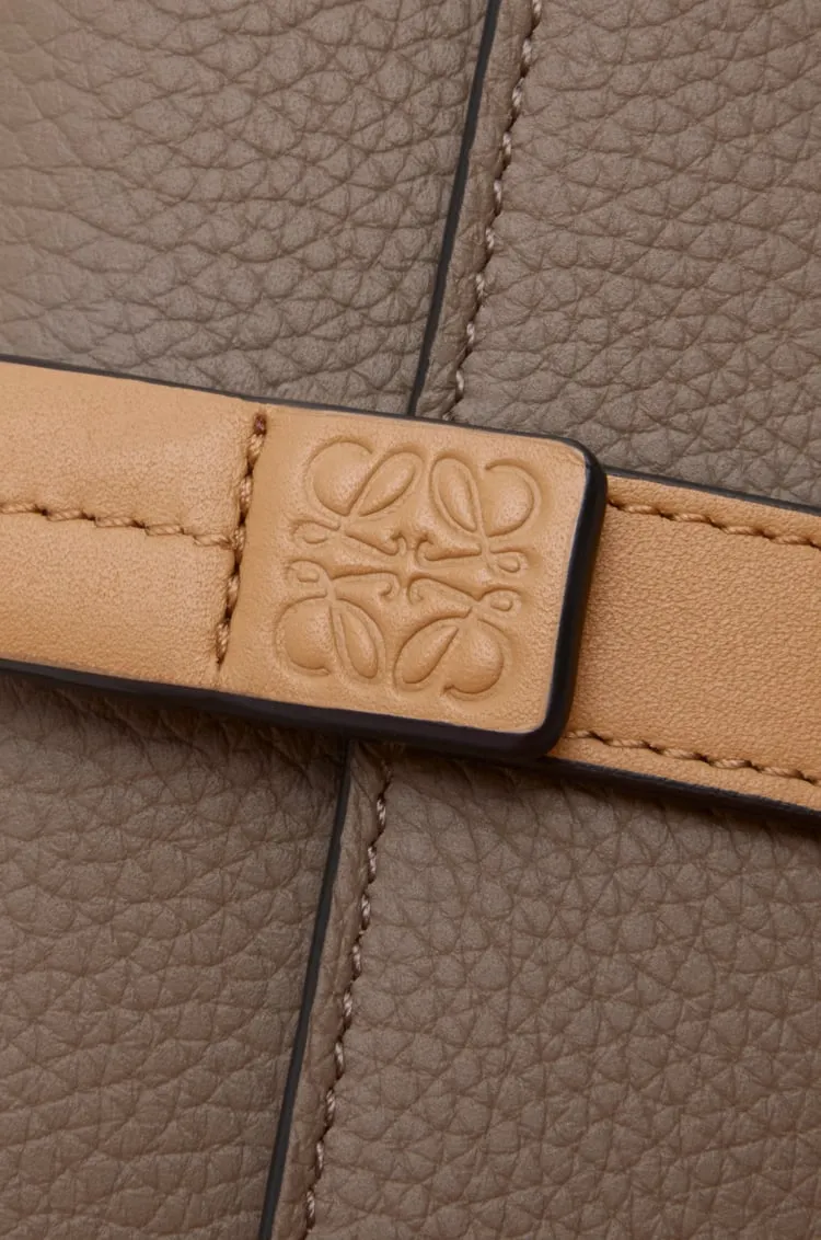 Small Vertical Wallet