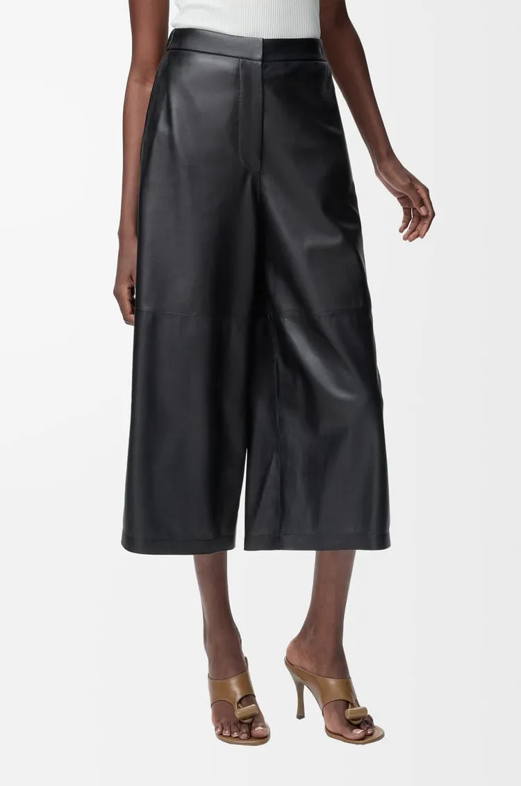 Cropped Trousers In Nappa Lambskin
