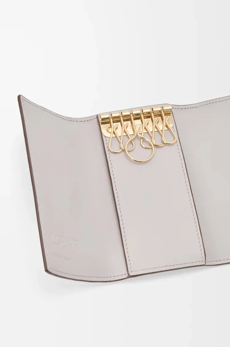 Anagram Key Case In Pebble Grained Calfskin