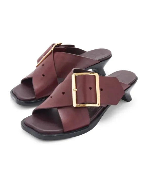 Petal Belt Sandal In Vegetable-Tanned Calfskin