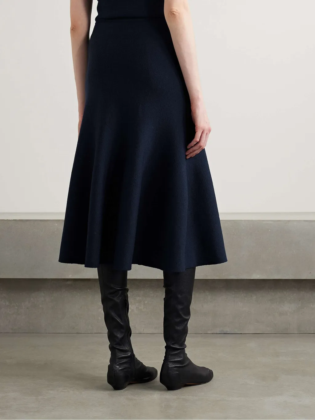 Peplum-Hem Knitted Skirt
