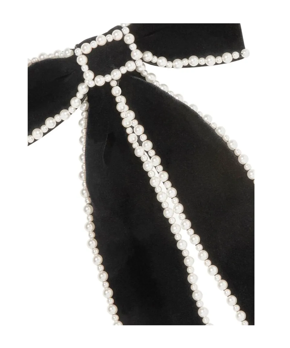 Oversized Bow Detail Hair Accessory
