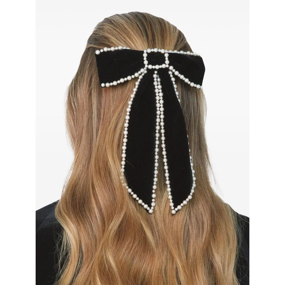 Oversized Bow Detail Hair Accessory