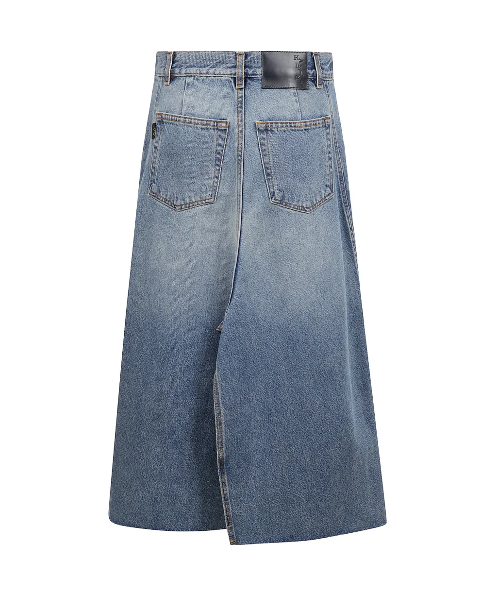 Wide-Leg Jeans