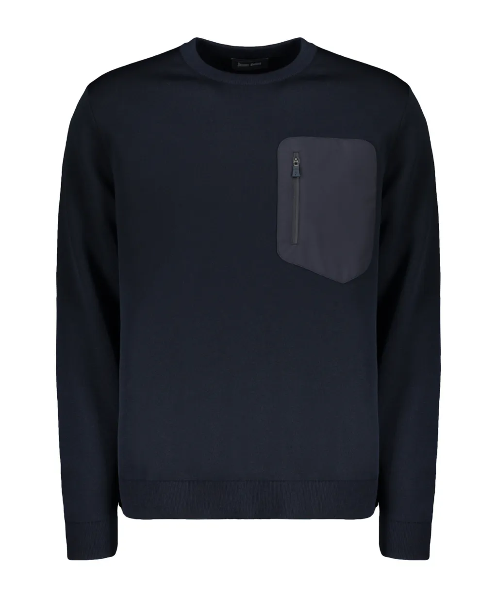Long-Sleeved Crew Neck Shirt