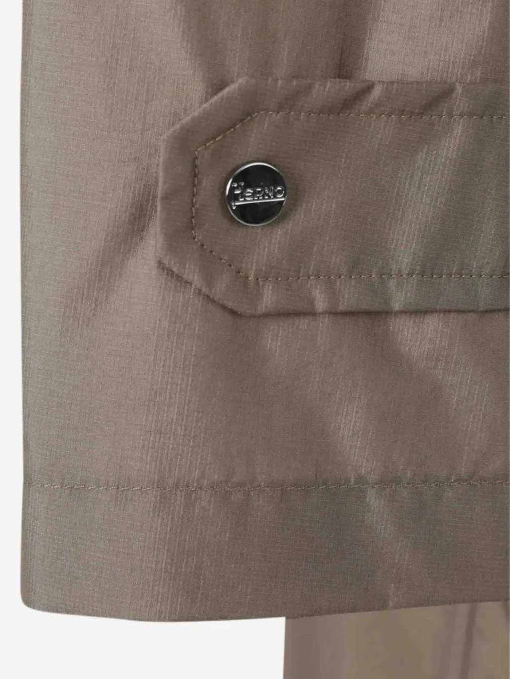 Long-Sleeved Windbreaker