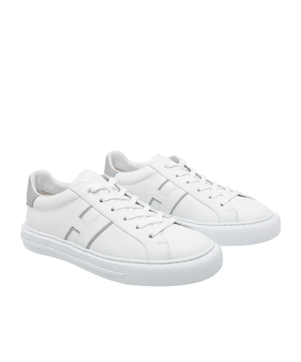 H691 H Stripe Low-Top Sneakers