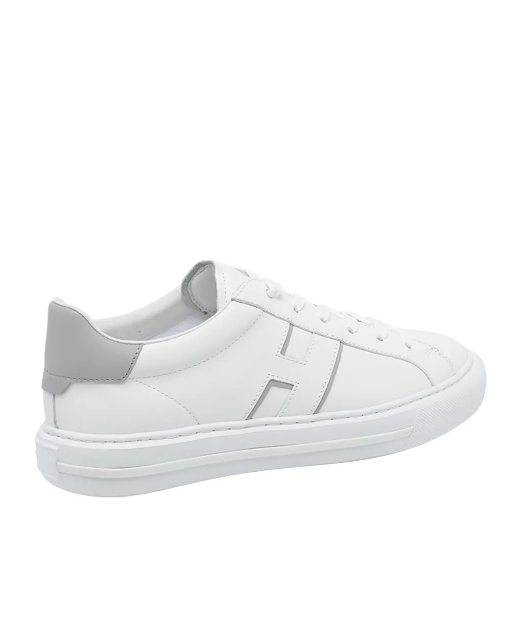 H691 H Stripe Low-Top Sneakers