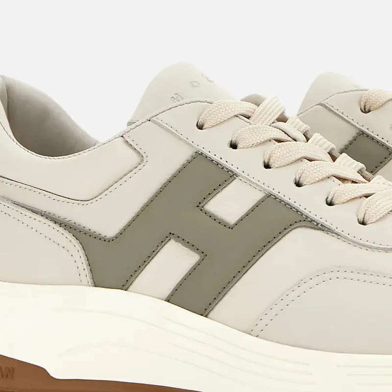 Hyperlight Sneakers