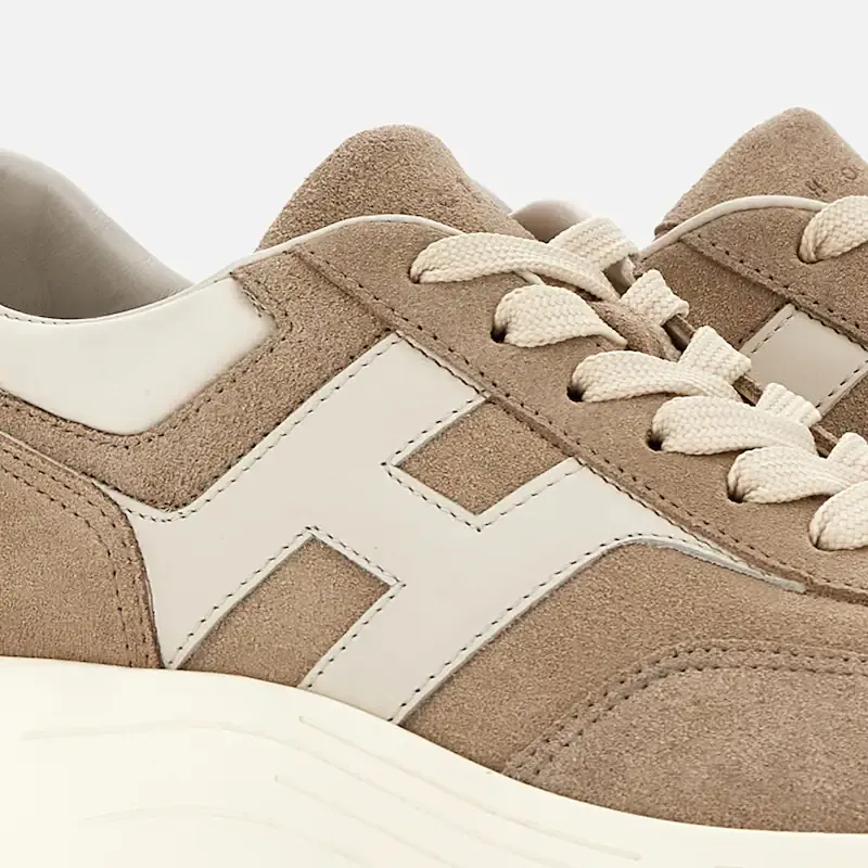 Hi-Fi Lace-Up Sneakers
