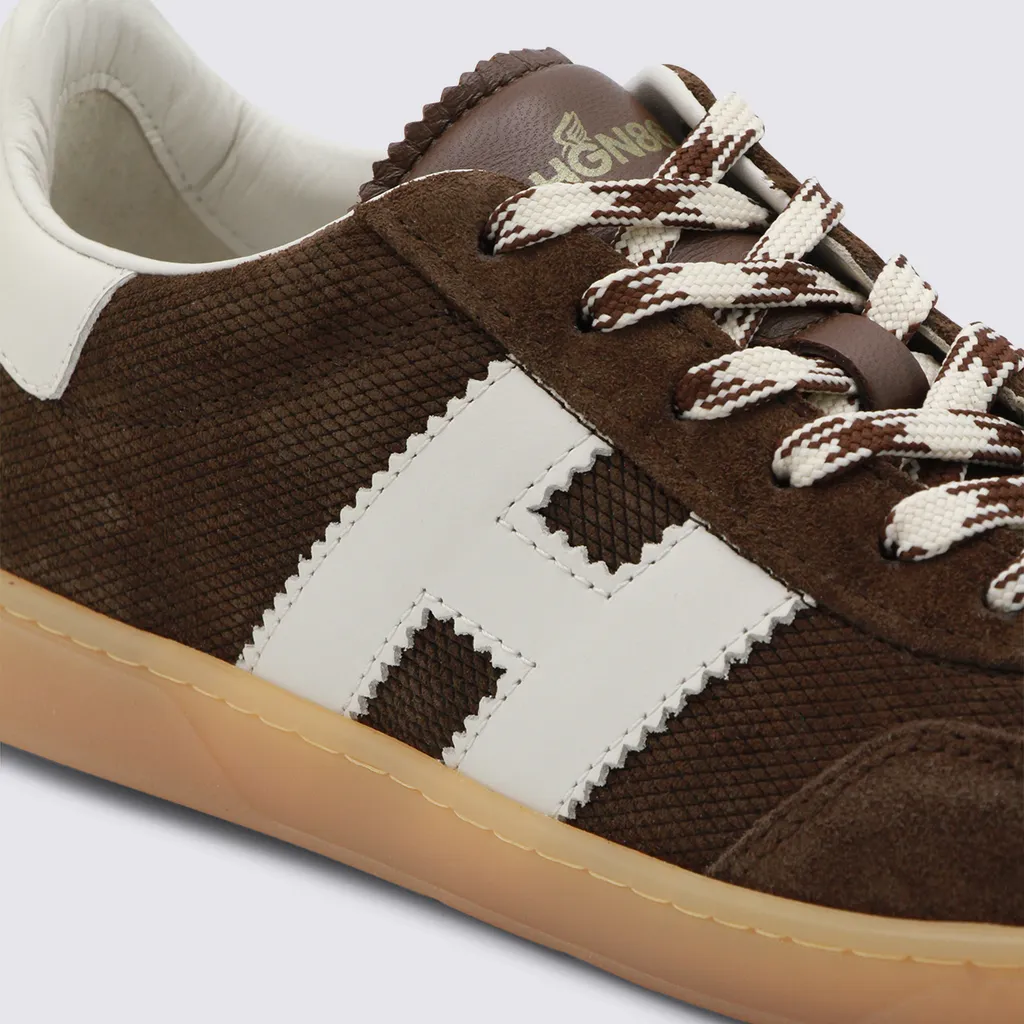 Cool Round Toe Sneakers