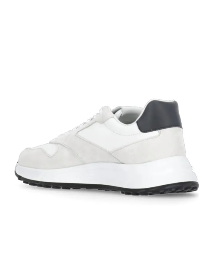 Hyperlight Sneakers