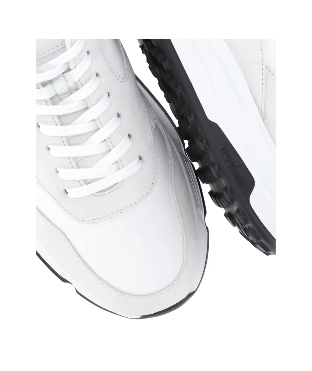 Hyperlight Sneakers