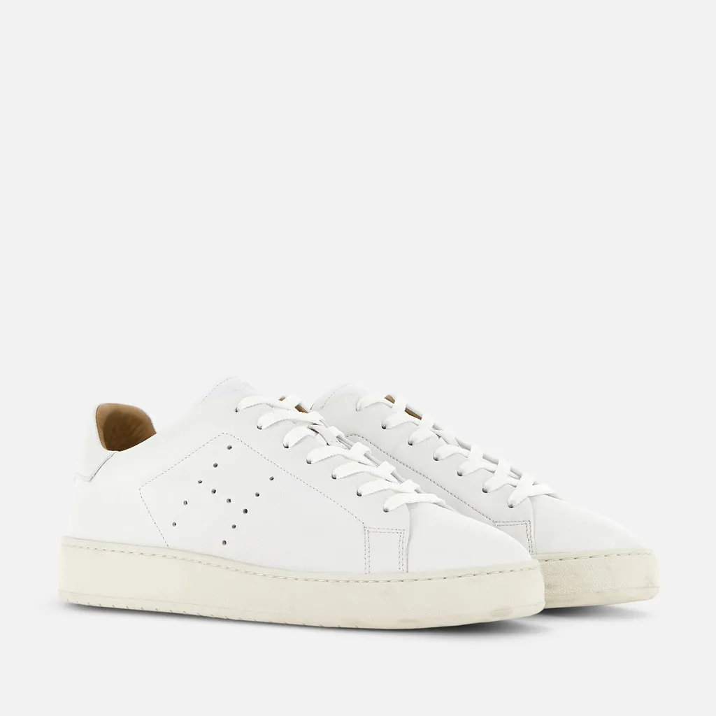 H672 Low-Top Sneakers