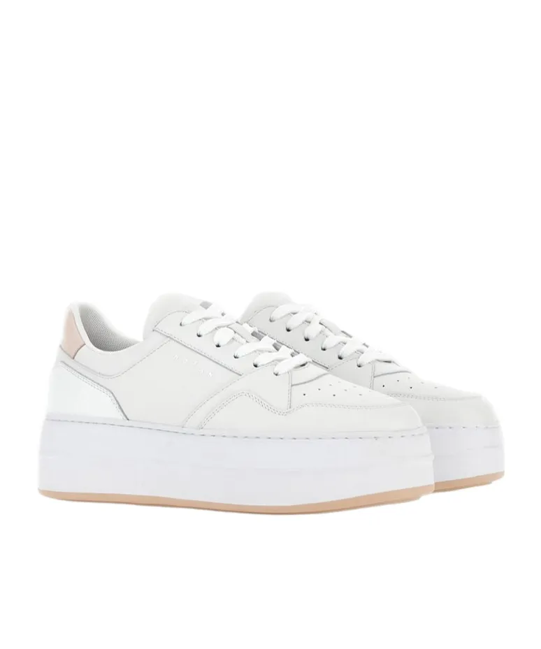 H670 Platform Lace-Up Sneakers