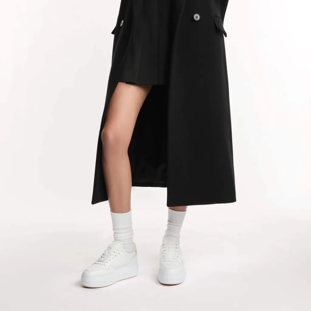H670 Platform Lace-Up Sneakers