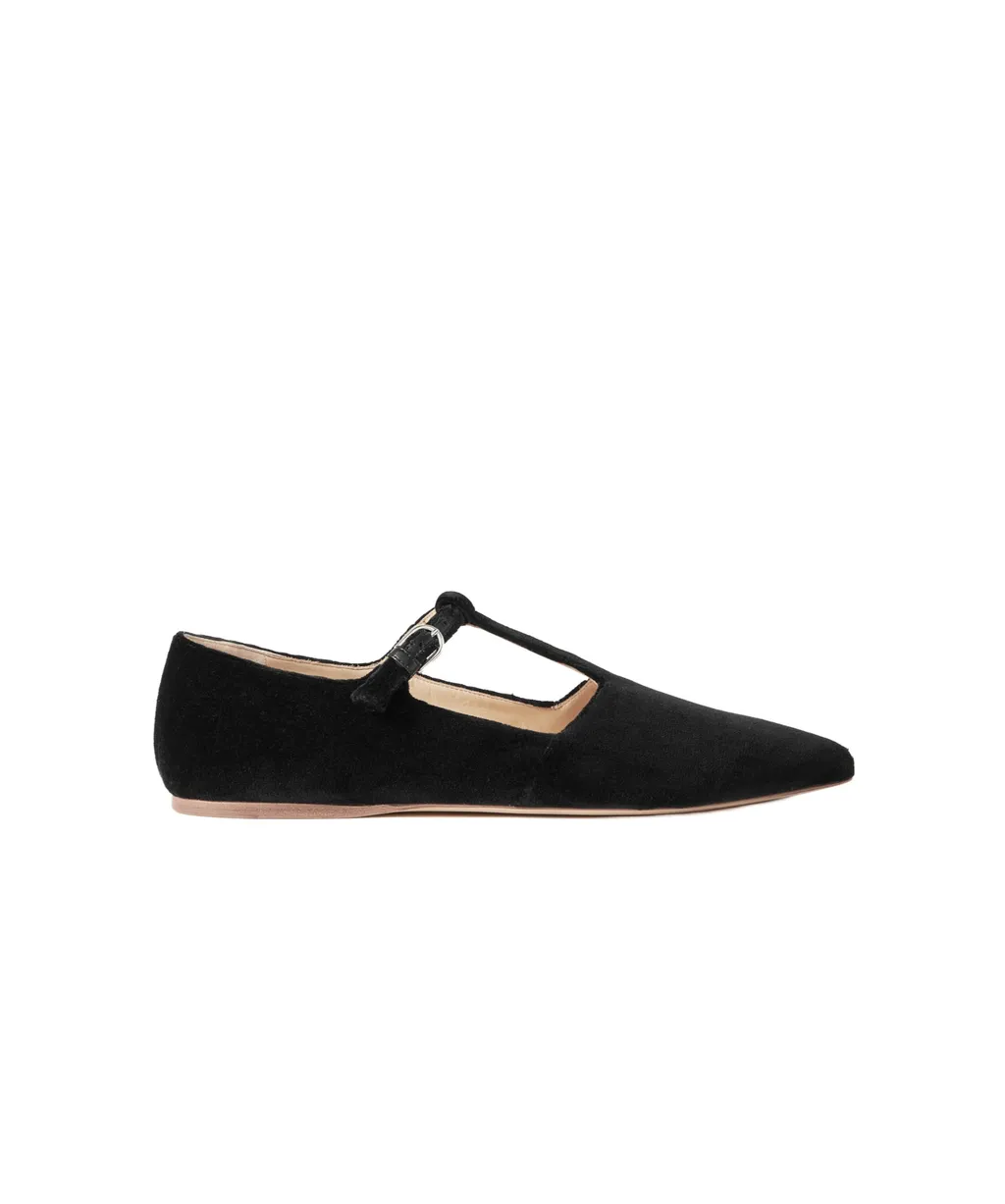 Pointed-Toe Flats