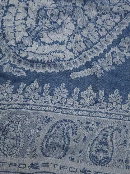 Wool Throw Blanket With Floral Paisley Motif