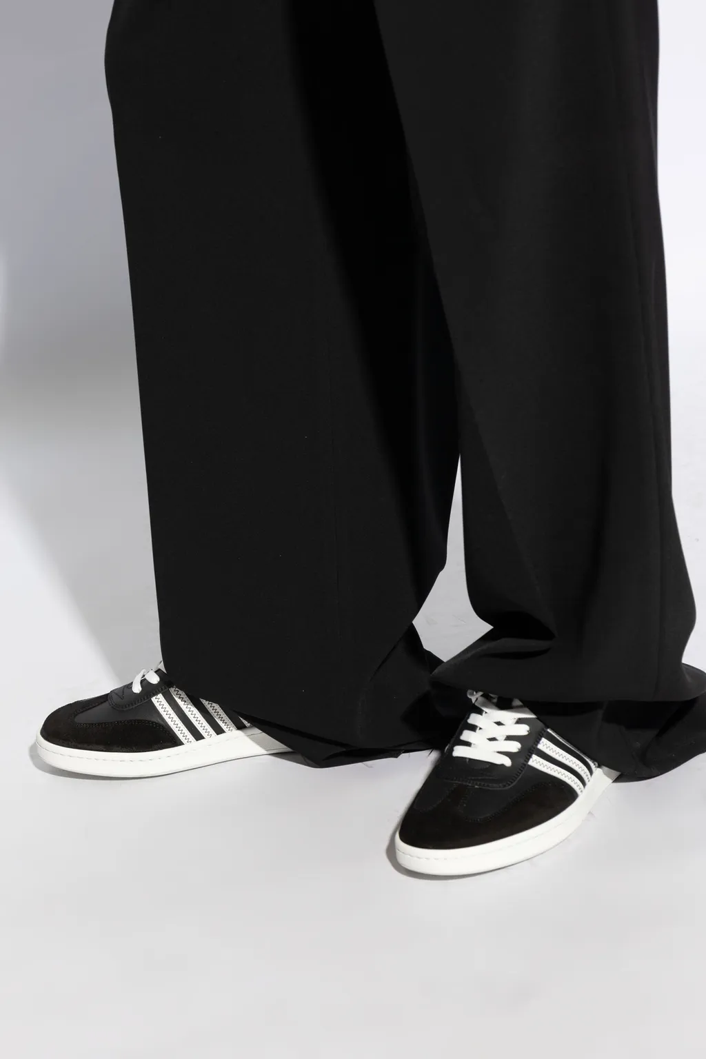 Round Toe Low-Top Sneakers