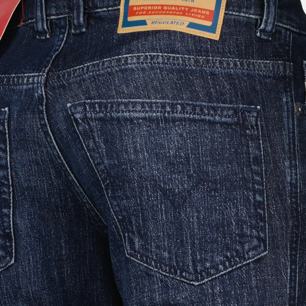D-Vyl 1993 Button-Fly Jeans