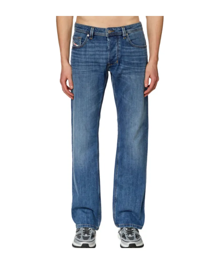 1985 Larkee Straight-Leg Jeans